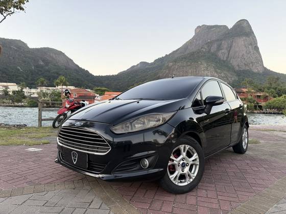 FORD FIESTA 1.6 SE HATCH 16V FLEX 4P POWERSHIFT